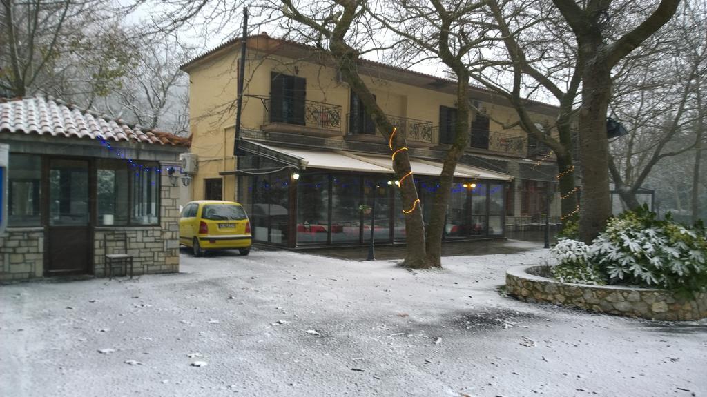 Hani Zemenou Arachova Exterior foto