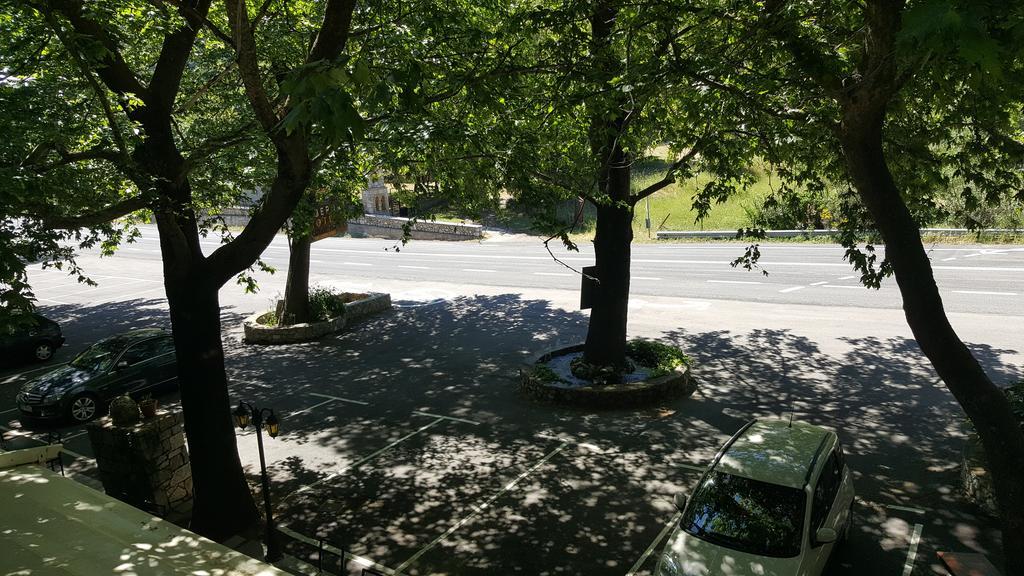 Hani Zemenou Arachova Exterior foto