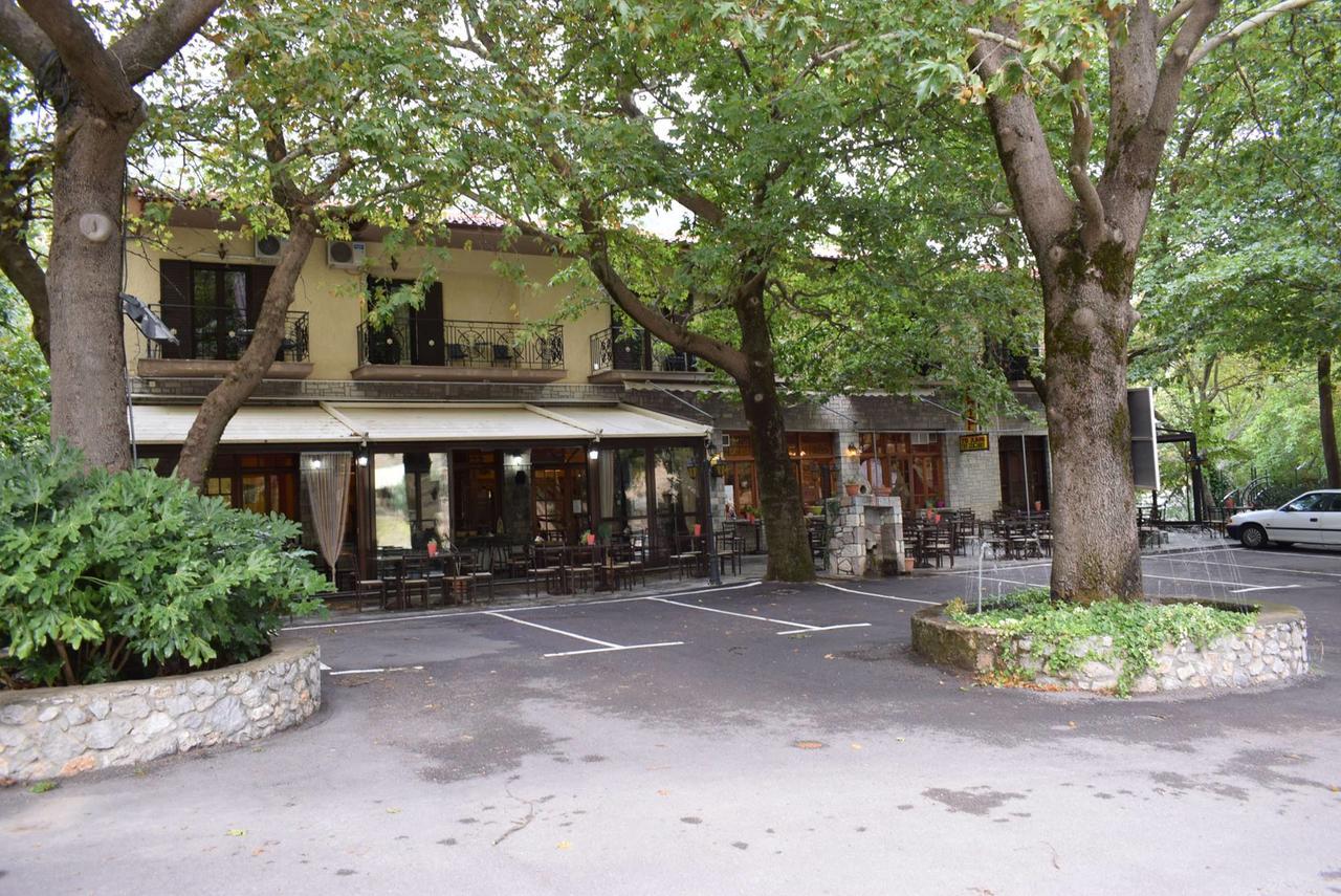Hani Zemenou Arachova Exterior foto